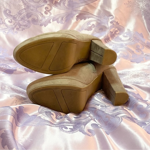 LC Faux Suede Taupe Boots - Picture 6 of 12